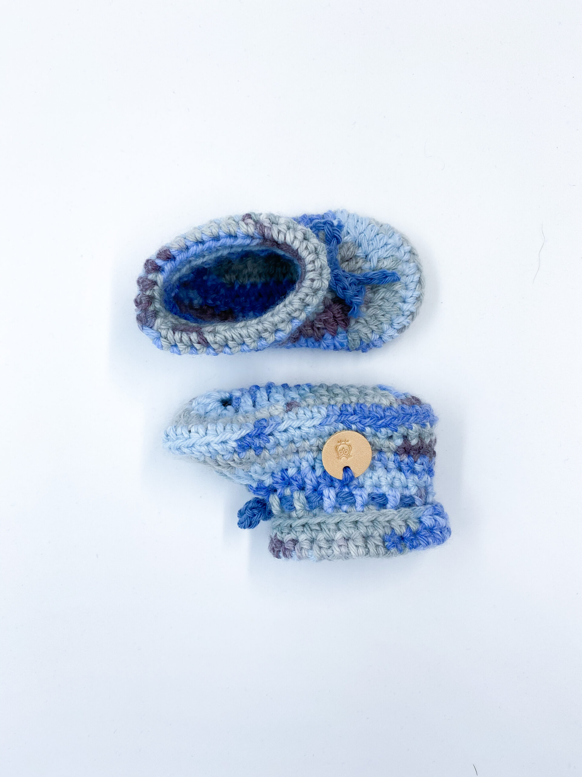 Babyslofjes-blauw-gehaakt Babyslofjes-blauw-gehaakt
